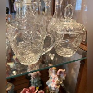 🌟 Vintage Anchor Hocking Creamer & Lidded Sugar Bowl – Pressed Glass Set. 🌸